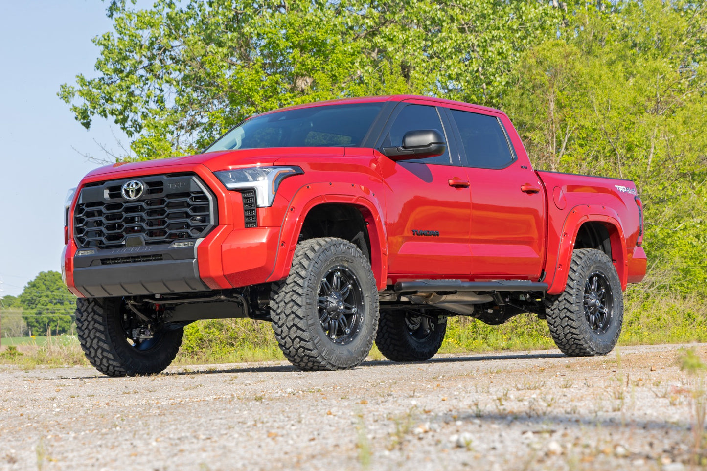 Oval Nerf Steps | Crew Cab | Black | Toyota Tundra 2WD/4WD -2022 | 2022-2022 | Rough Country | 21014