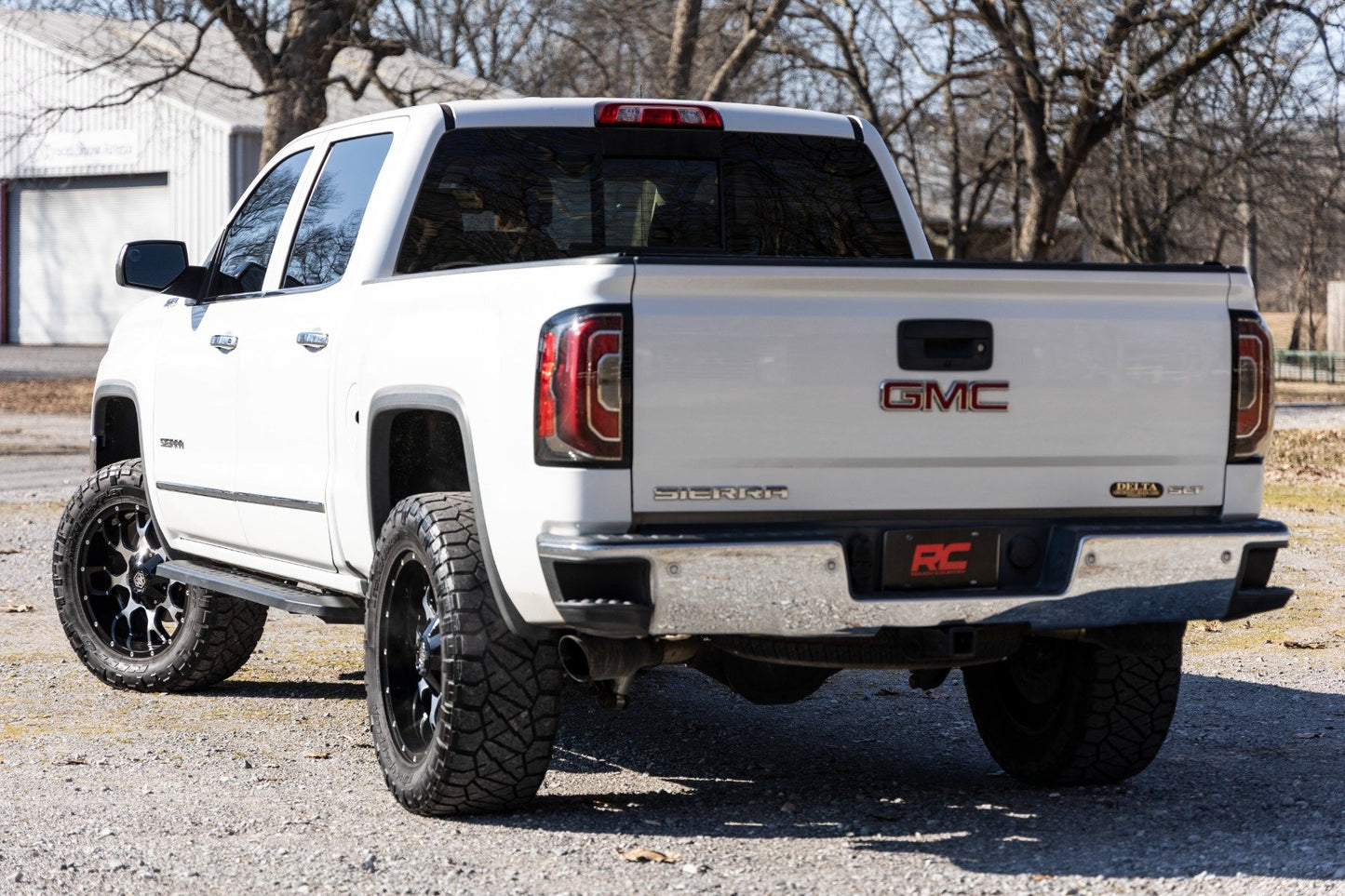 RPT2 Running Boards | Crew Cab | Chevrolet Silverado/GMC Sierra 1500/2500HD/3500HD | 2007-2018 | Rough Country | 44001