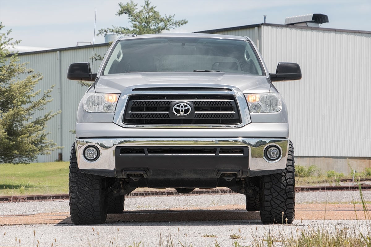 3.5 Inch Lift Kit | N3 Struts | Toyota Tundra 2WD/4WD | 2007-2021 | Rough Country | 76831