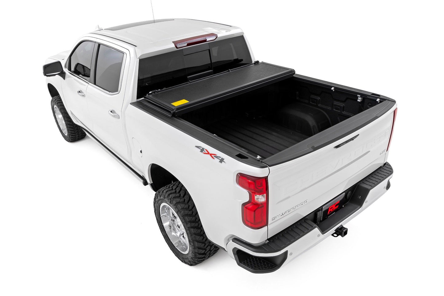 Hard Low Profile Bed Cover | 5'9" Bed | Rail Caps | Chevrolet Silverado/GMC Sierra 1500 | 2014-2018 | Rough Country | 47119551B