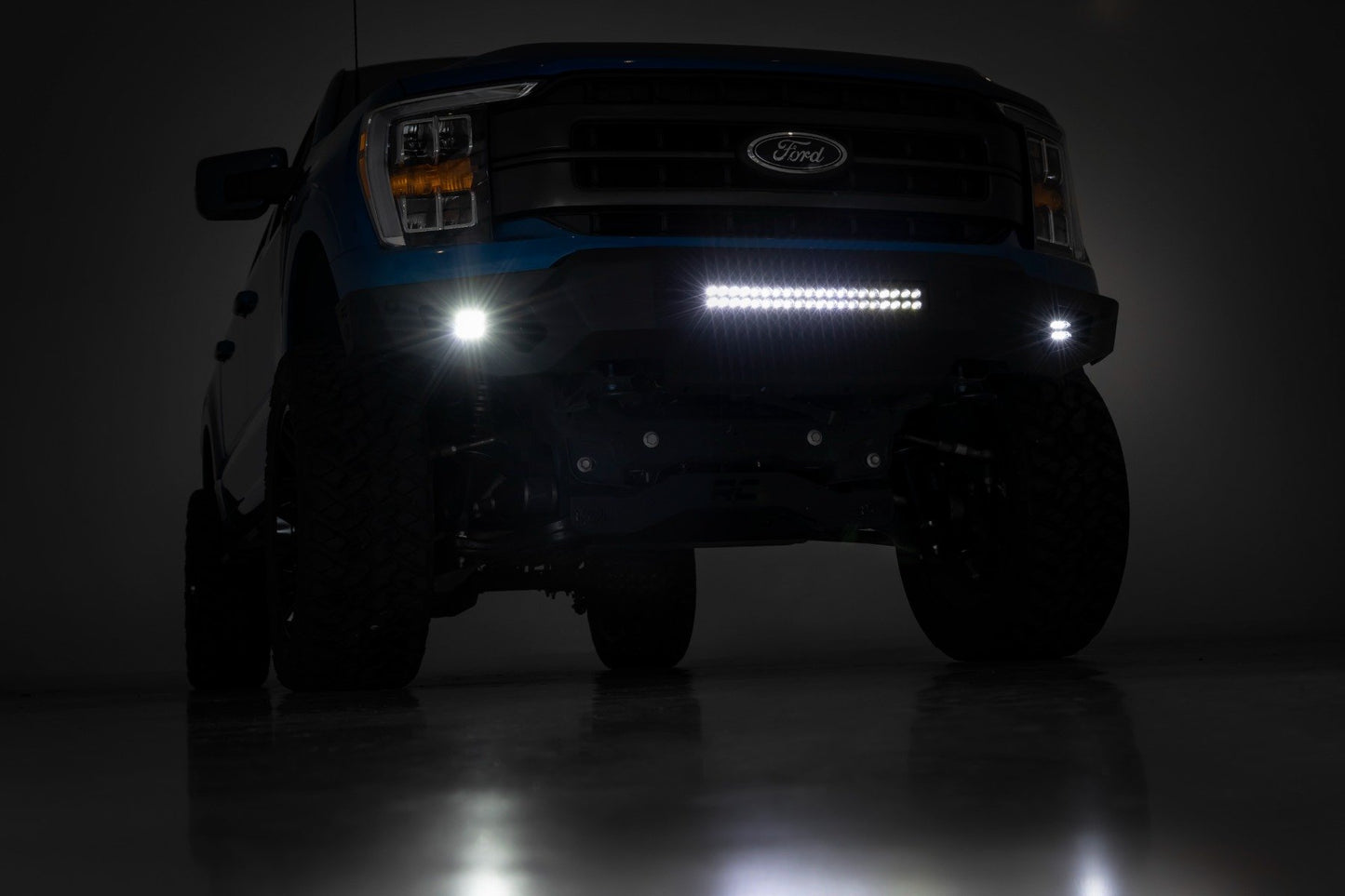 High Clearance Front Bumper | LED Lights & Skid Plate | Ford F-150 | 2021-2022 | Rough Country | 10809A