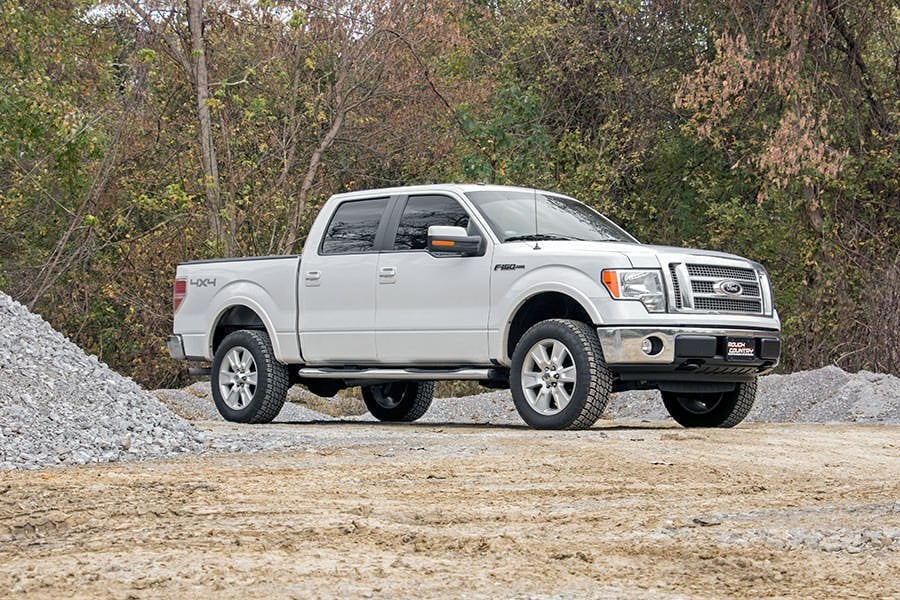 2 Inch Lift Kit | N3 Struts/N3 | Ford F-150 4WD | 2009-2013 | Rough Country | 50004
