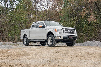 2 Inch Lift Kit | N3 Struts/N3 | Ford F-150 4WD | 2009-2013 | Rough Country | 50004