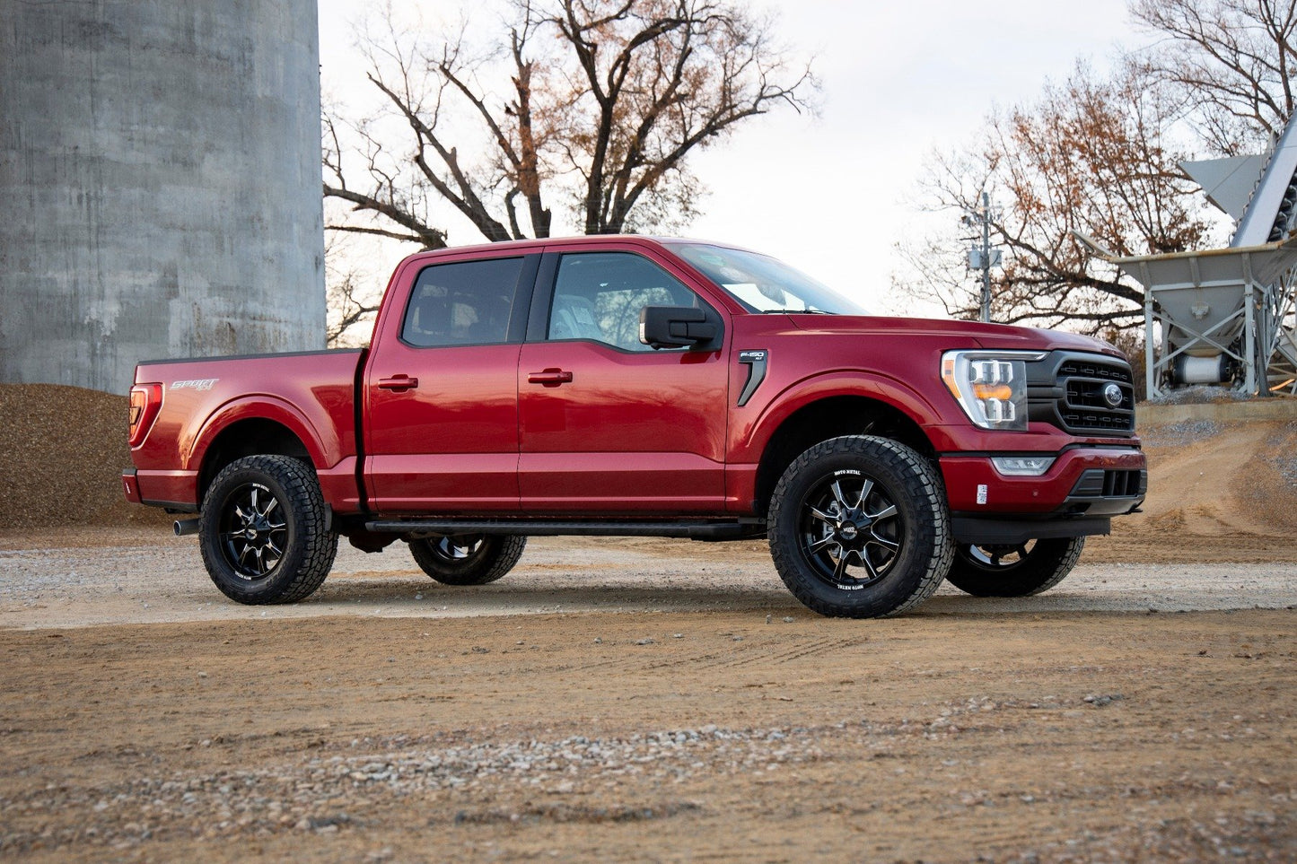 2 Inch Lift Kit | N3 Struts/N3 | Ford F-150 2WD/4WD | 2021-2022 | Rough Country | 57131
