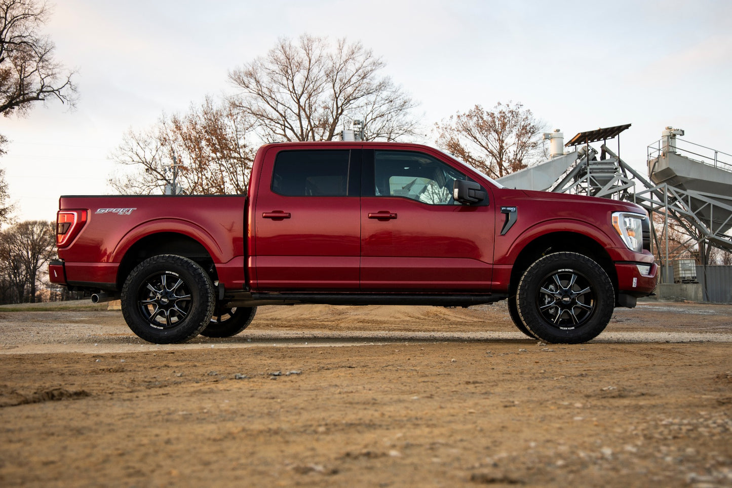 2 Inch Lift Kit | Ford F-150 2WD/4WD | 2021-2022 | Rough Country | 58600