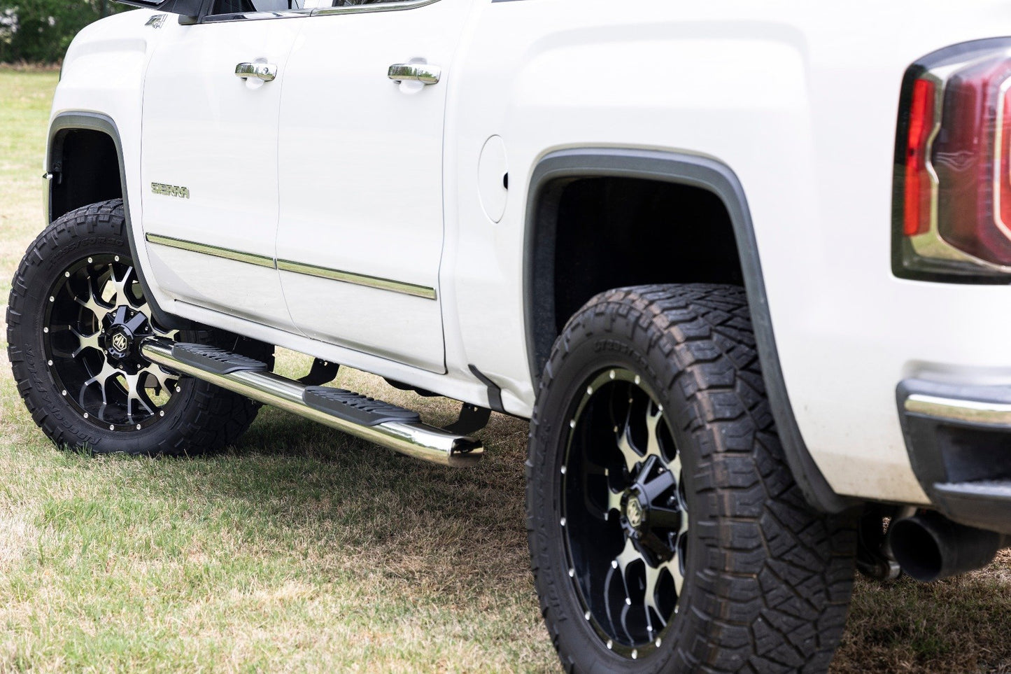 Oval Nerf Step | Chevy/GMC 1500/2500HD/3500HD  [Crew | Def Tank | 2007-2019 | Rough Country | 21001S