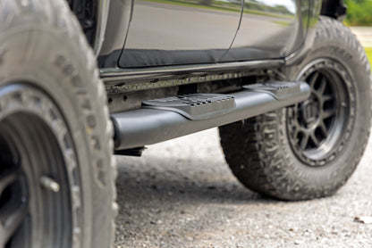 Oval Nerf Step | Double Cab | Black | Toyota Tacoma 2WD/4WD | 2005-2022 | Rough Country | 21008