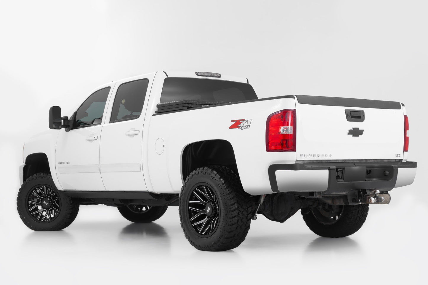 Rough Country 95 Series Wheel | One-Piece | Gloss Black Machined | 20x10 | 8x180 | -19mm | 2011-2019 |  95201006M