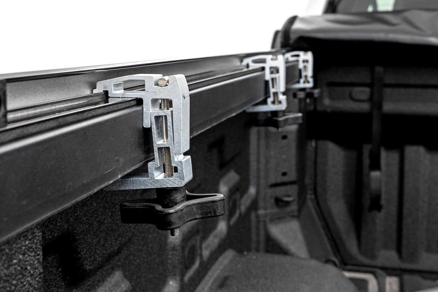 Soft Roll Up Bed Cover | 5'9" Bed | Chevrolet Silverado/GMC Sierra 1500 | 2019-2022 | Rough Country | 42120580