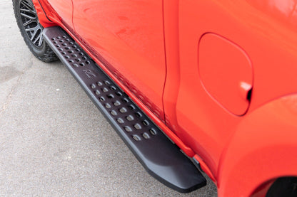 RPT2 Running Boards | Crew Cab | Black | Chevrolet Silverado/GMC Sierra 1500/2500HD | 2019-2022 | Rough Country | 44002
