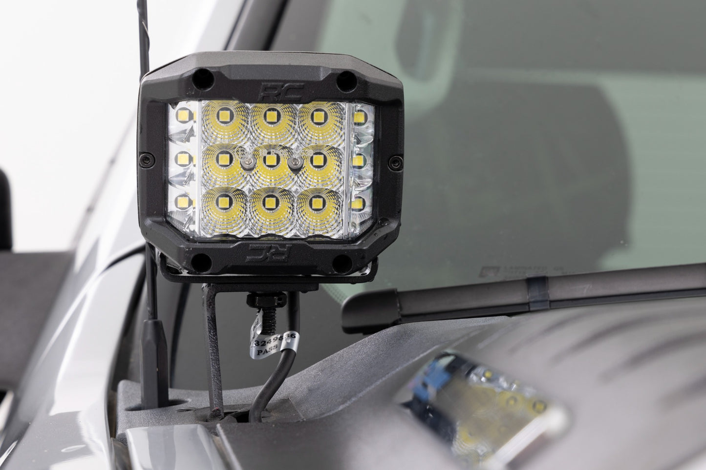 LED Light | Ditch Mount | 3" OSRAM | Wide | Chevy 1500 & Chevrolet Silverado/GMC Sierra 2500HD/3500HD | 2007-2013 | Rough Country | 71062