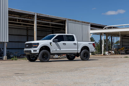 6 Inch Lift Kit | Ford F-150 4WD | 2021-2022 | Rough Country | 49930
