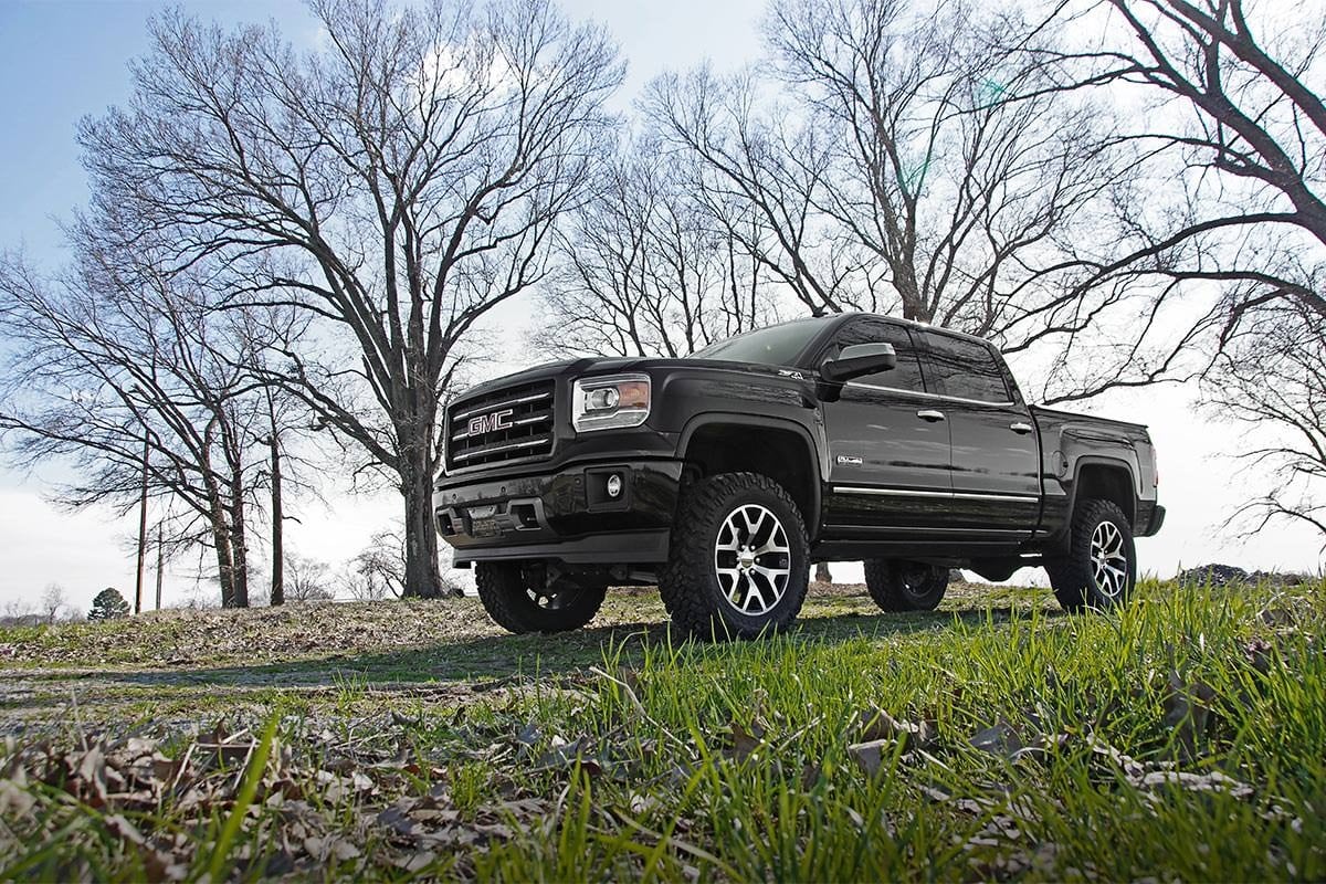 6 Inch Lifit Kit | Cast Steel | N3 Struts | Chevrolet Silverado/GMC Sierra 1500 | 2014-2018 | Rough Country | 22632