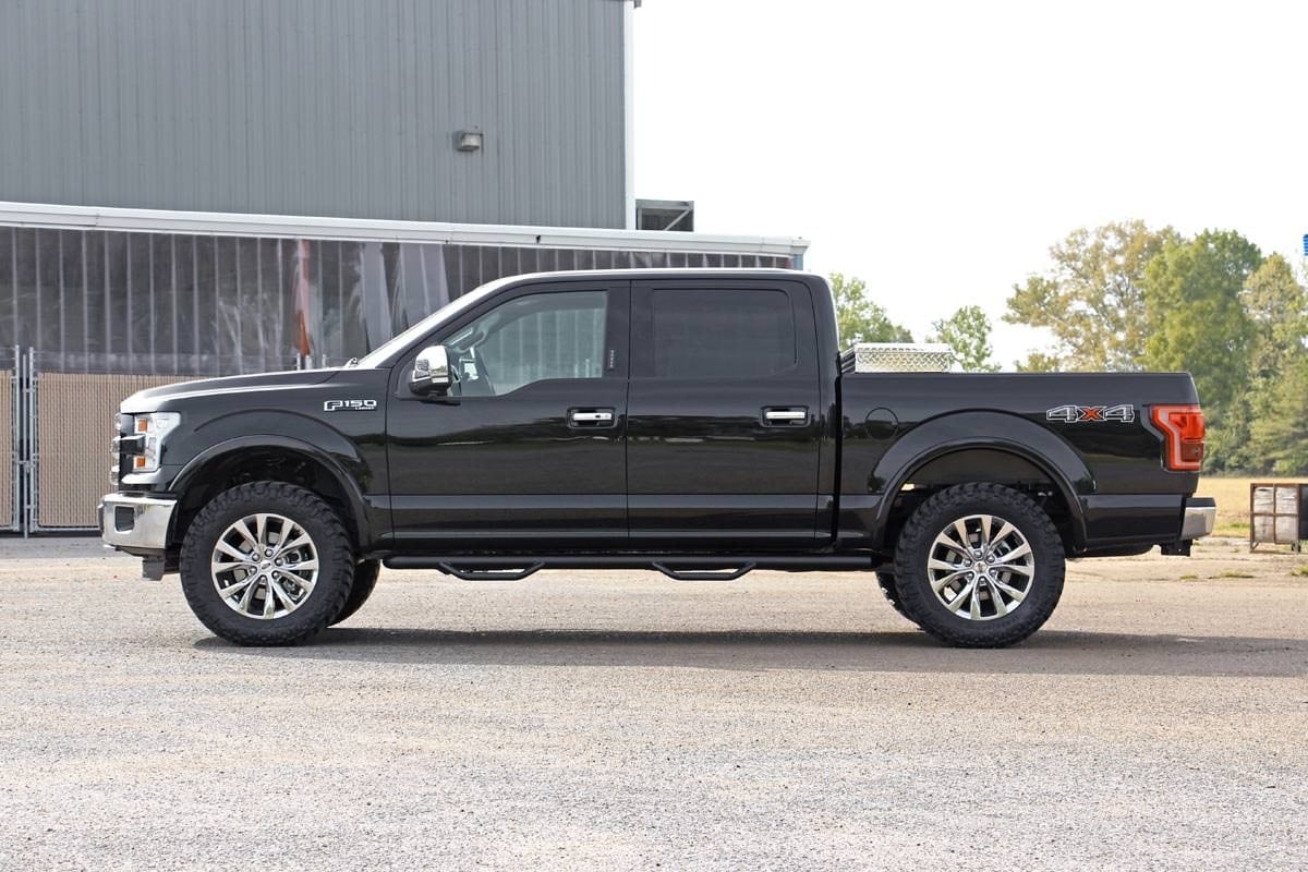 2 Inch leveling Kit | Aluminum | Ford F-150 2WD/4WD | 2014-2022 | Rough Country | 569