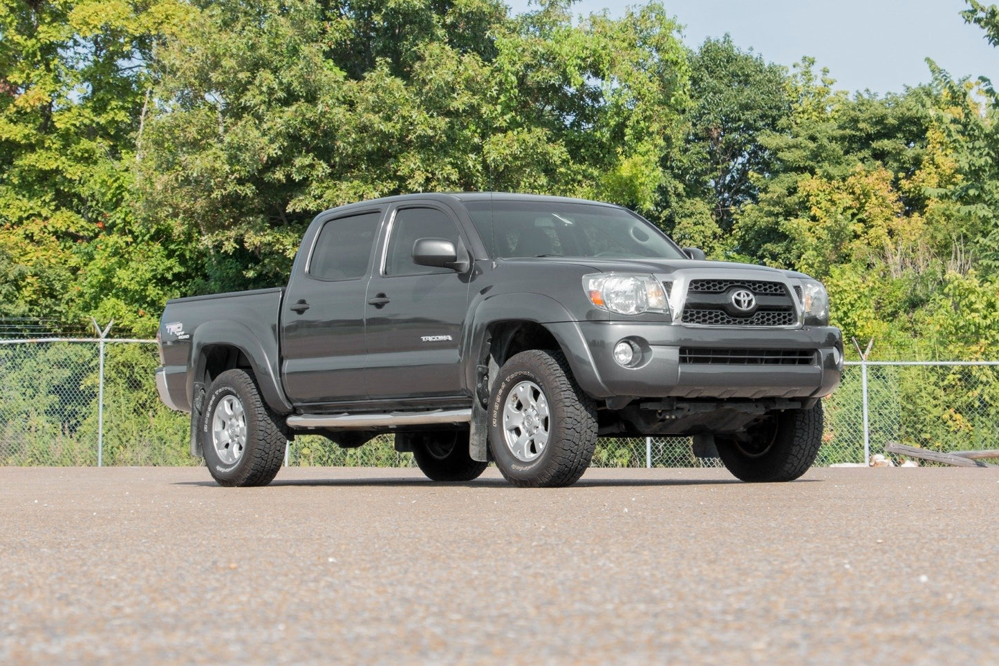 M1 Adjustable Leveling Struts | Monotube | 0-2" | Toyota Tacoma | 2005-2022 | Rough Country | 502075