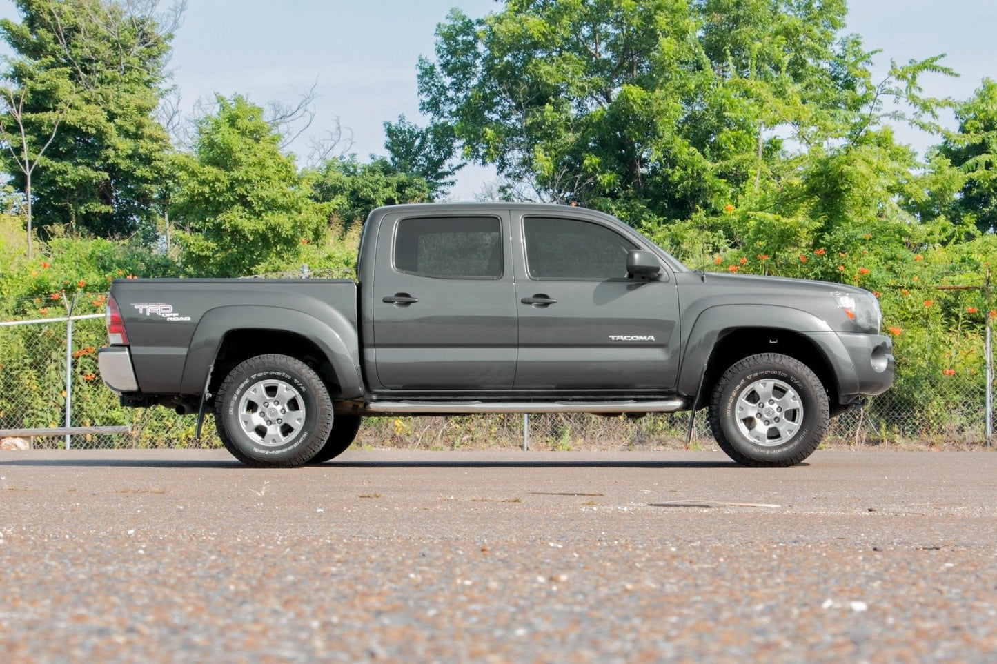 M1 Adjustable Leveling Struts | Monotube | 0-2" | Toyota Tacoma | 2005-2022 | Rough Country | 502075