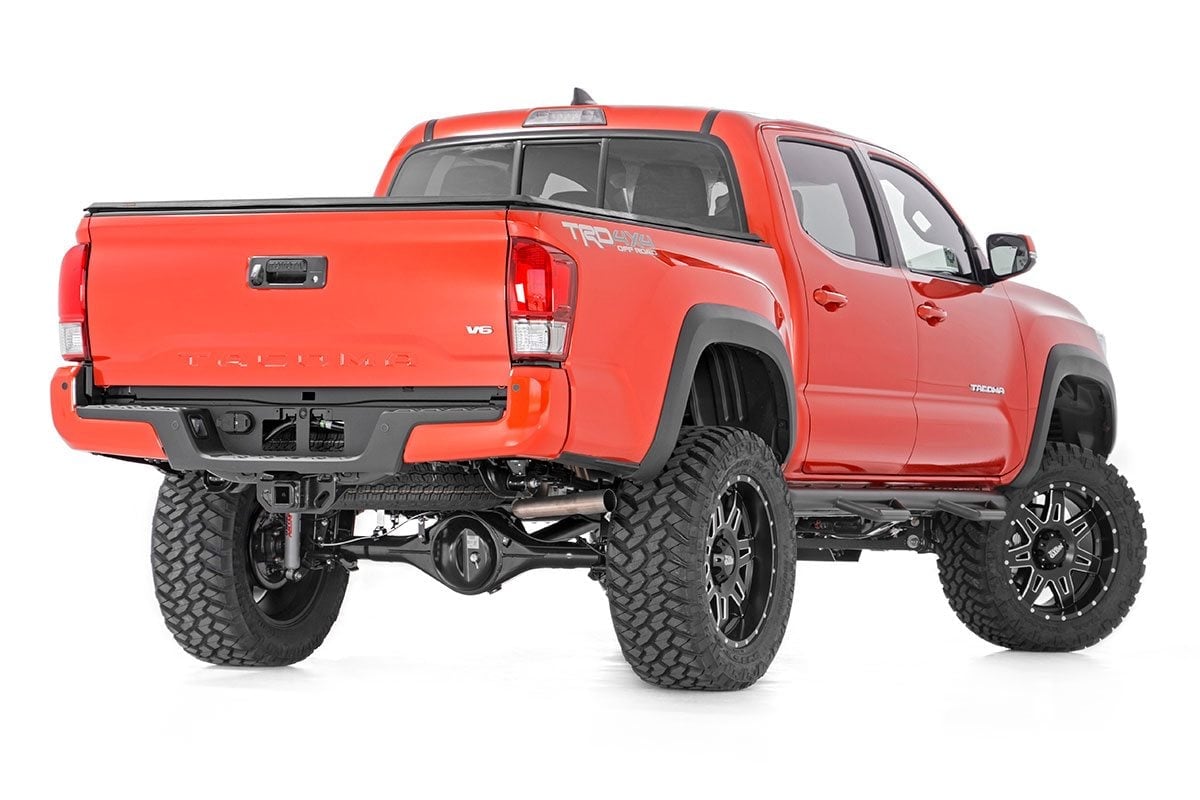 Bed Cover | Tri Fold | Soft | 5' Bed | Dbl Cab | Toyota Tacoma | 2016-2022 | Rough Country | 41716501A