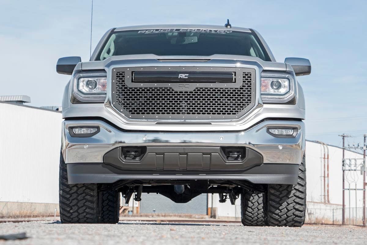 3.5 Inch Lift Kit | w/ Knuckles & N2 Struts | GMC Sierra/ Chevrolet Silverado 1500 4WD | 2014-2018 | Rough Country | 12132