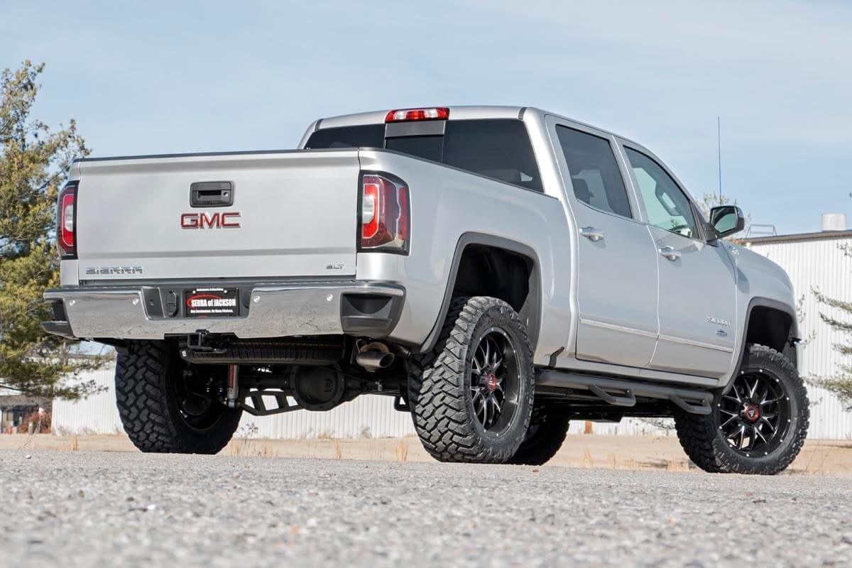 3.5 Inch Lift Kit | w/ Knuckles & N2 Struts | GMC Sierra/ Chevrolet Silverado 1500 4WD | 2014-2018 | Rough Country | 12132