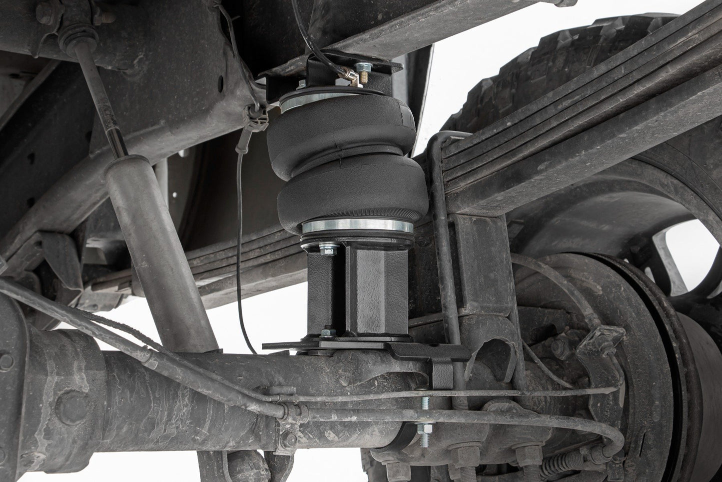 6 Inch Lift Kit w/compressor | Air Spring Kit | Chevrolet Silverado/GMC Sierra 2500HD | 2001-2010 | Rough Country | 100064C