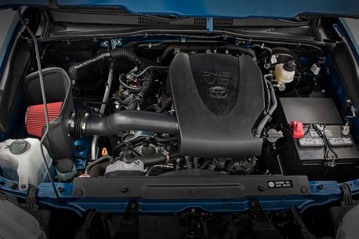 Cold Air Intake Kit | 3.5L | Toyota Tacoma 2WD/4WD | 2016-2022 | Rough Country | 10547