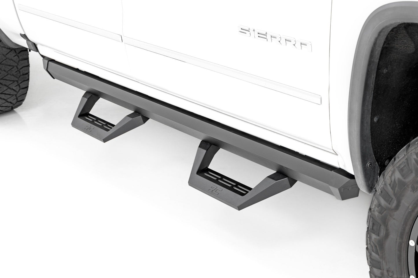 SRX2 Adj Aluminum Step | Crew Cab | Chevrolet Silverado/GMC Sierra 1500/2500HD/3500HD | 2007-2018 | Rough Country | 11009A