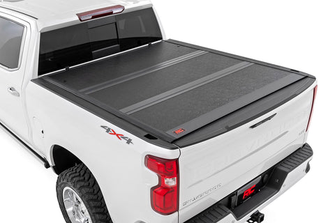 Hard Low Profile Bed Cover | 5'9" Bed | Rail Caps | Chevrolet Silverado/GMC Sierra 1500 | 2014-2018 | Rough Country | 47119551B