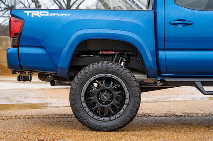 Vertex 2.5 Adj Rear Shocks | 6-7" | Toyota Tacoma 2WD/4WD | 2005-2022 | Rough Country | 699014