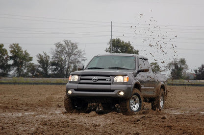 2.5 Inch Lift Kit | N3 Struts | Toyota Tundra 2WD/4WD | 2000-2006 | Rough Country | 75031