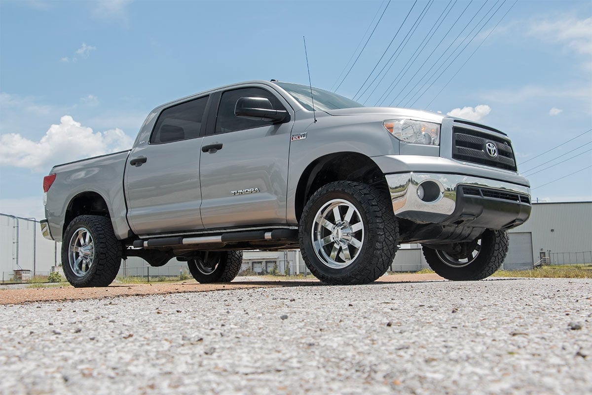 3.5 Inch Lift Kit | N3 Struts | Toyota Tundra 2WD/4WD | 2007-2021 | Rough Country | 76831
