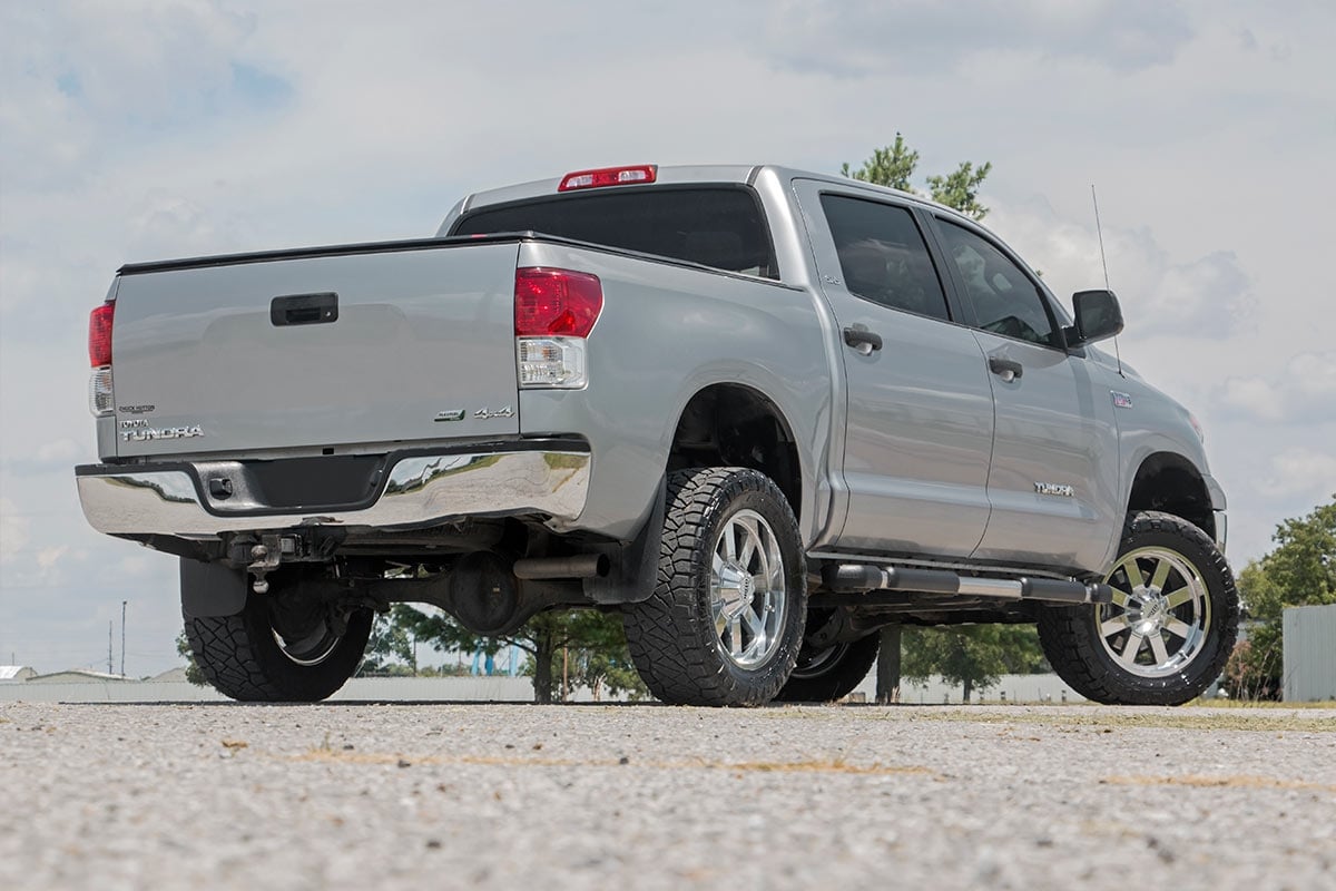 3.5 Inch Lift Kit | N3 Struts | Toyota Tundra 4WD | 2007-2021 | Rough Country | 76830