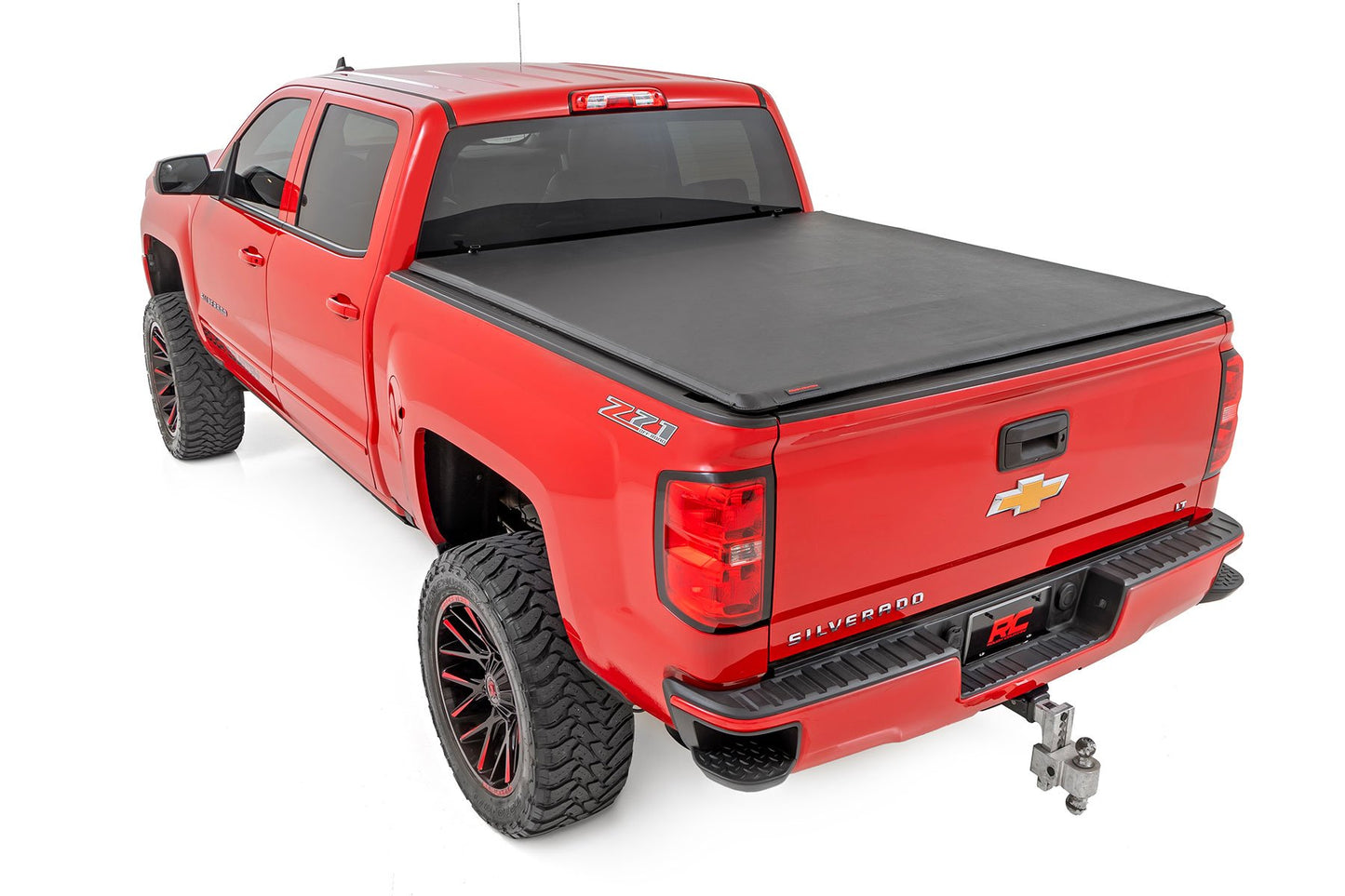 Soft Roll Up Bed Cover | 5'9" Bed | Chevrolet Silverado/GMC Sierra 1500 | 2014-2018 | Rough Country | 42119551